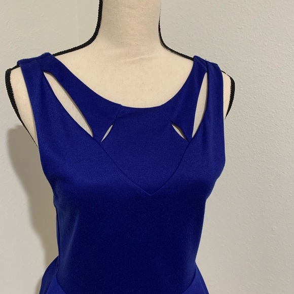 Urban Outfitters Peplum Cut Out Top - Picture 2 of 8